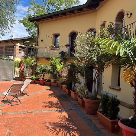 Monolocale Dalia Abbadesse Guest House Milan Exterior photo